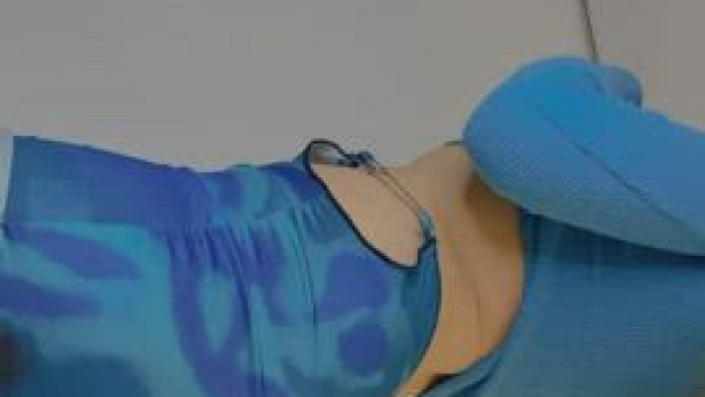 not wearing panties makes everything easier when going out with friends