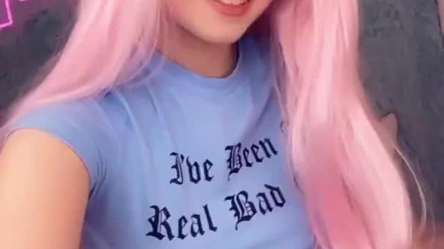 Someone finally showed tits @belledelphine