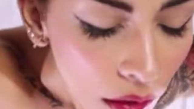 What a beautiful cum covered face