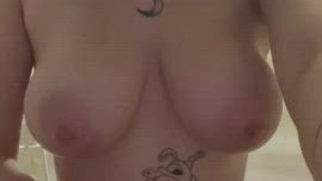 I'll play with my tits while you play with my pussy