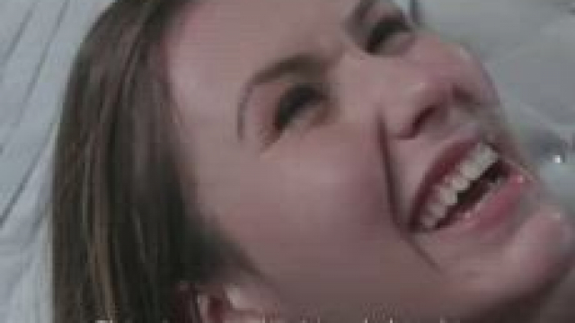 Please does anybody know her name?