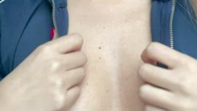 Any small titties lovers?