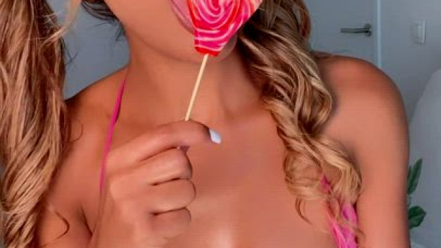 Are u more a licker or a sucker?