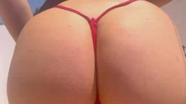 Help me oil my ass so you can slide on easy