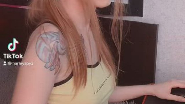 does my video makes you hard?