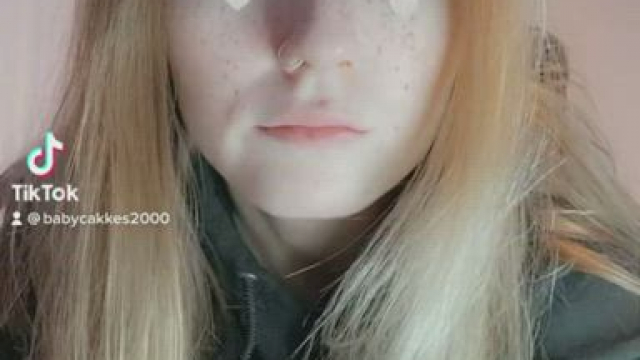 Cute TikTok slut has skills
