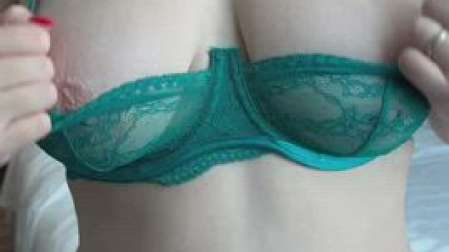 Take a bite from these mum tits