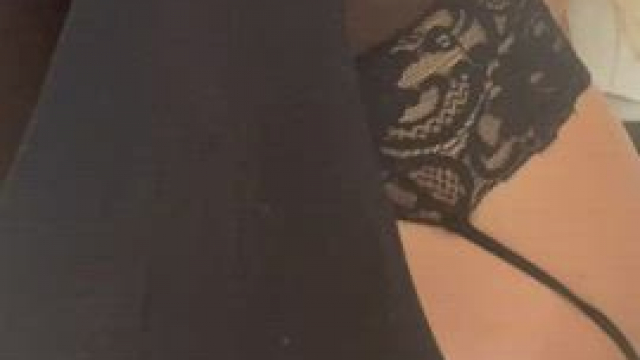 Red lipstick so sexy?