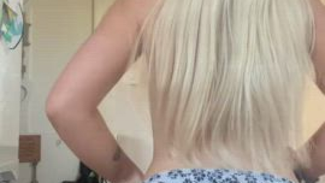 [gif] stay at home mum looking for a FWB Any takers[gif]