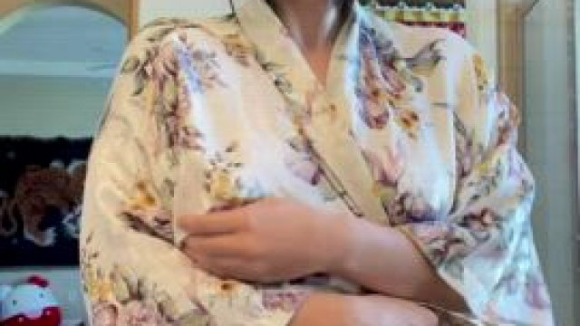 Bouncing my tits before a shower