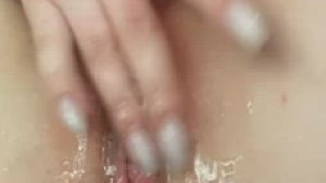 I wanna squirting in your mouth baby