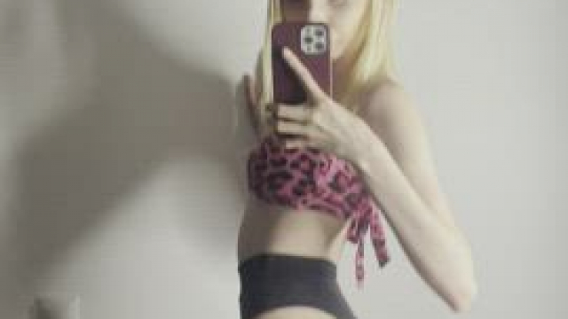 how hard would u slap that cake