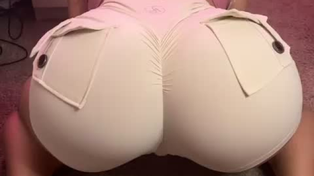 Eat my pussy like it’s your favorite meal