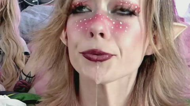 I have such a wet little throat pussy and nothing to fill it with :(