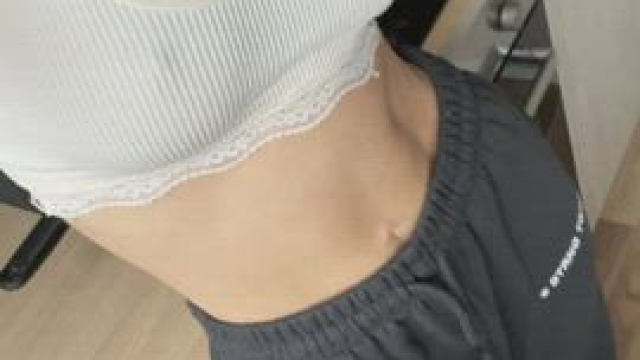 I can't taste my lips...could you taste them for me