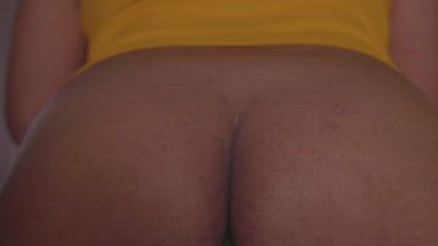 Dusky and delicious, the perfect blend. [F]