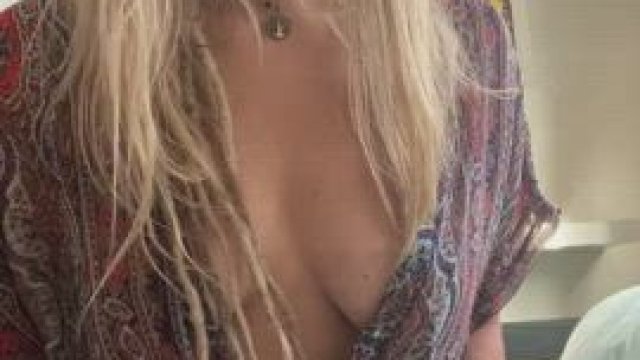 Your Favorite Teen Blonde ?? I'm 18 & love doing Dick Ratings for my Sub