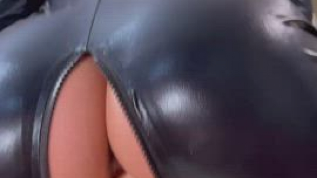 I want to cum with a real dick