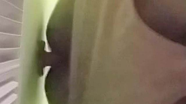 Riding Plug For 2 Minutes I Got So Wet (F) longer video since i havent posted in