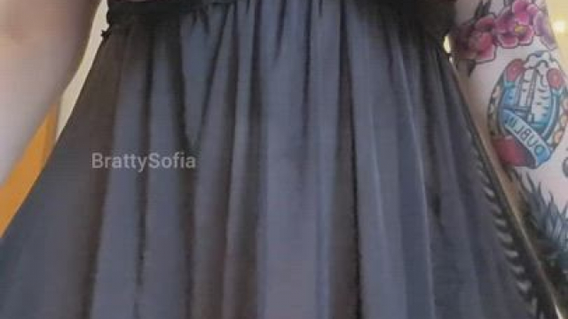 5'4, curvy with an Irish accent. Wanna smash?