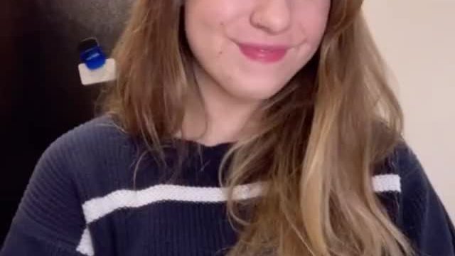 im nervous to post this because i kinda burned my pie but...... i hope my tittie