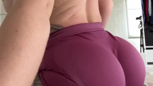 A couple shakes and the shorts roll down