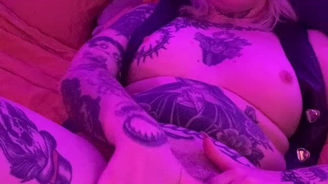 ?End of year $4 sale?Top 12%?Instantly unlock 200+ explicit pics & 20+ v