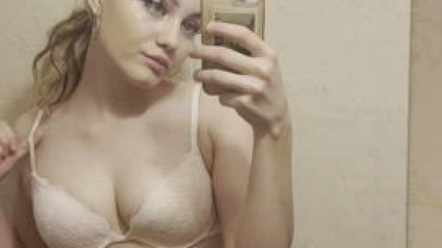 I tried to skip rope but my tits just bounce everywhere