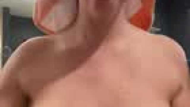 I’m a 30’s Midwest Mom… Do my shower titties turn you on?