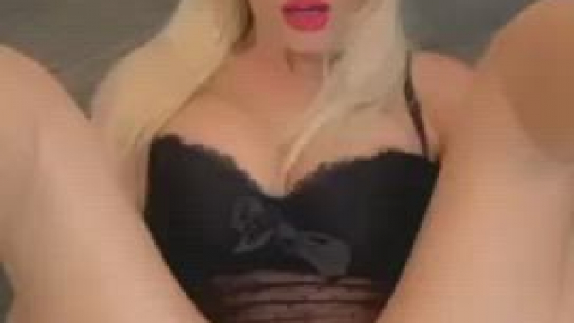 Your new fuckdoll has arrived