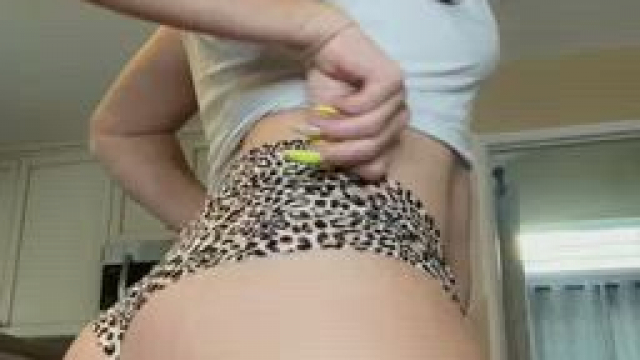 I smile when I get spanked… I think I have a problem… but it’s a good problem.