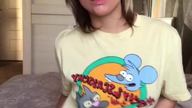 I love to showing boobs