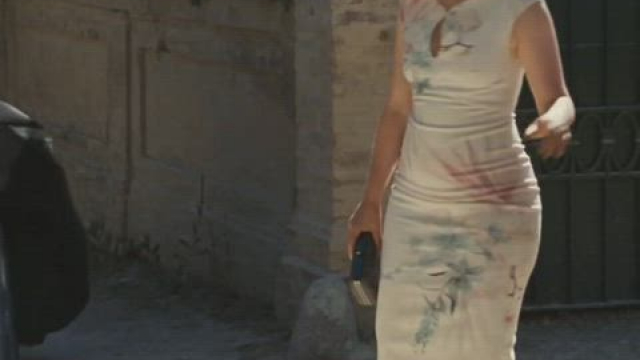 Sarah Snook ass plot from Succession S03E09