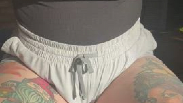 i like rubbing my nipples on my tank tops