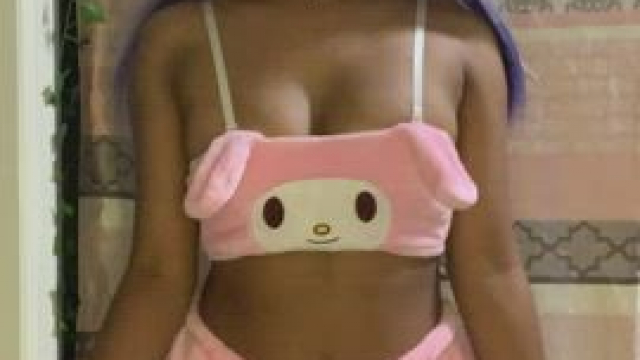 I need some cum on my tits, help me please :3