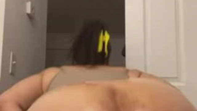 Big booty bbw milf Ass clappin