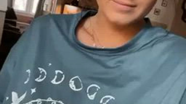 I was told to post here, do you consider these “torpedo tits?”