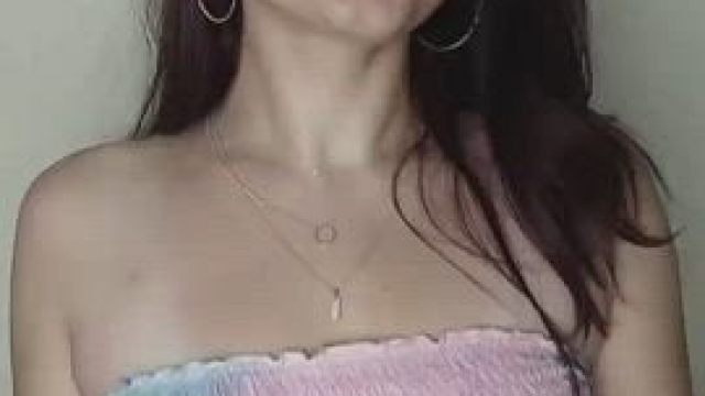 It's definitely more fun without a bra ??