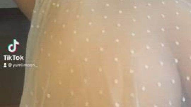 Kings Who Appreciate Small Strip Girls