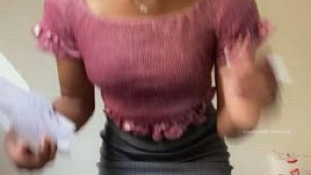 Do you know if anyone is hiring any office assistant’s?