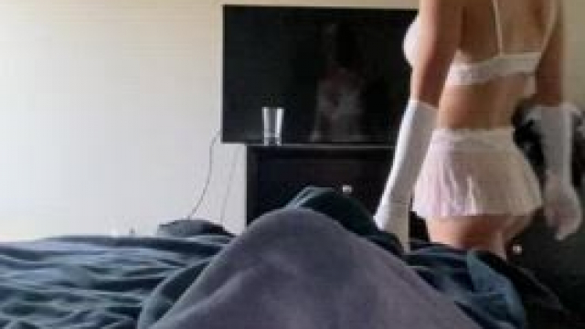 Harley bad - the nurse takes care of patients sticky problem