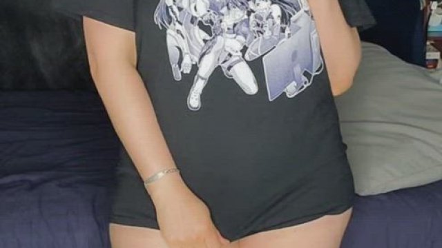 Would you smash a thick neon chick?