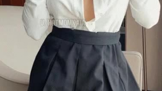 For the dudes who like busty mommies and never get any nudes from their gf