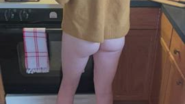 First post here hope you enjoy my cuty little mother butt