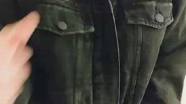 Would you use me as your 5ft2 natural European fuckdoll and jizz all over my tit