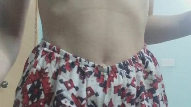 Tell me if petite mom bods turn you on??? [F] 33