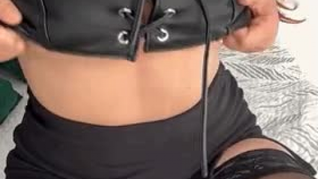 Would you let this mommy dominate you?