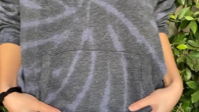 When I wear baggy clothes there is nothing underneath (oc)