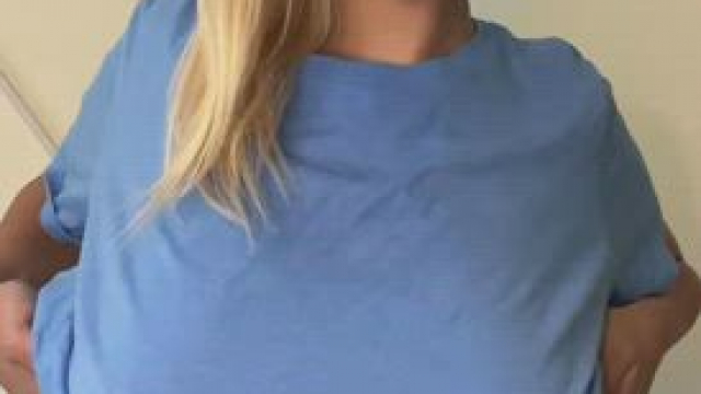 My big juicy ass is lacking a tongue inside [OC]