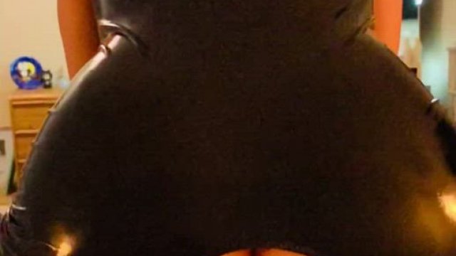 She loves a pulsating creampie